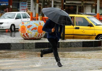 هواشناسی: ورود سامانه بارشی به تهران از روز پنجشنبه/ دمای هوا در پایان هفته کاهش می‌یابد
