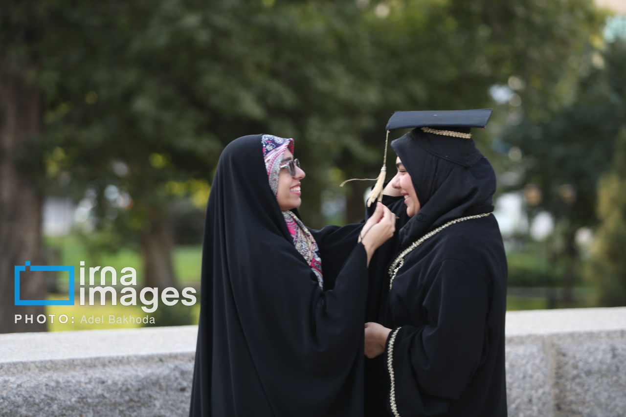 تصاویر: گرامیداشت روز پزشک در آرامگاه بوعلی سینا