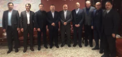استقلال کارخانه ابریشم نیست آقای وزیر!/ سلطانی فر، دست بردار ياران تيمی خود نيست/ از فتحی تا خليل زاده؛ از استانداری گيلان تا هيات مديره استقلال/حمله با چاقو به یک زن؟!