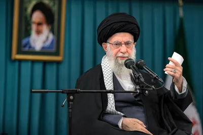 مقام معظم رهبری: به حوادث سال ۱۴۰۳ با این چشم نگاه کنید که در مبارزه حق و باطل پیروزی با حق است، اما جبهه حق هزینه هم می‌دهد / سال گذشته شخصیت‌های بزرگی از دست ما رفتند؛ مصیبت بود برای ما / شک نکنید سرانجام این ایستادگی‌ها شکست دشمن و رژیم خبیث، فاسد و فاسق صهیونیستی است