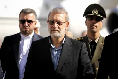 علی لاریجانی وارد مسقط شد