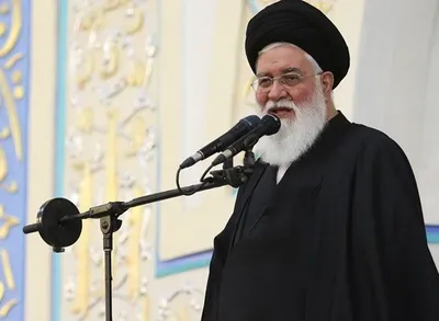 علم الهدی: افسران نیروی هوایی به خاطر پخش سرود و احترام به فرمانده شان، سلام نظامی دادند
