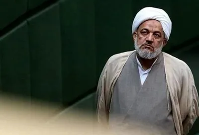 آقا تهرانی: جبهه پایداری در مجلس موفق بوده؛ یکی از این موفقیت‌ها ساماندهی فضای مجازی است / اگر چه برای این ساماندهی، حملات بسیاری به ما شد اما پای آن ایستادیم، اگر جمعیت‌مان در مجلس بیشتر باشد، بهتر می‌توانیم کار کنیم