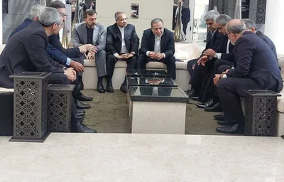 صداوسیما: تاکنون از گفت‌و‌گو‌ها به صورت غیرمستقیم یاد میکردیم، اما به علت اینکه اکنون فضای بده بستان آغاز شده، می‌توانیم پس از این لفظ «مذاکره» را استفاده کنیم