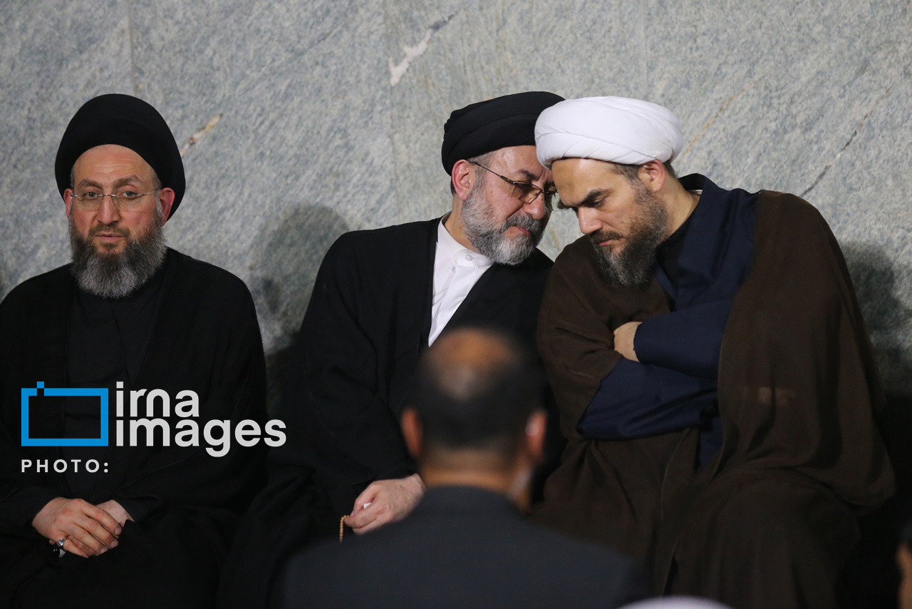 تصاویر:  فرزندان رهبر شهید انقلاب در مراسم بزرگداشت مشهد
