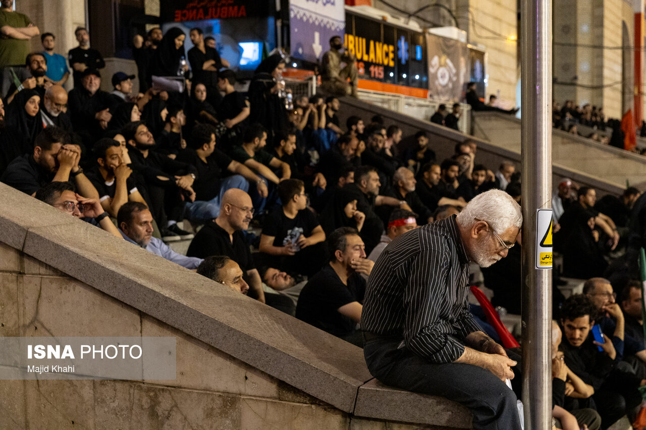 تصاویر: دومین روز مراسم وداع با رهبرشهیدانقلاب
