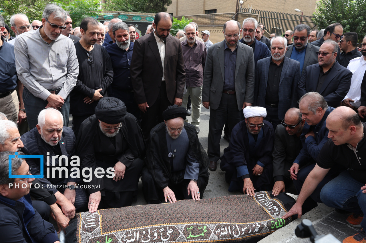 تصاویر: تشییع پیکر «ابوالقاسم قاسم‌زاده» روزنامه نگار