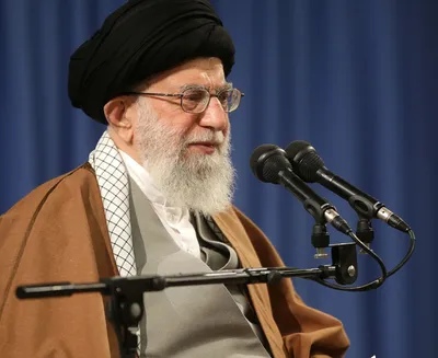 رهبر معظم انقلاب: دستگاه‌های مختلف از جمله صداوسیما روش‌هایی شبیه بخت آزمایی را ترویج نکنند / باید روحیه انتظار برای ثروت بادآورده را از بین ببریم