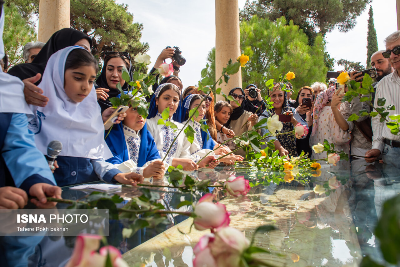 تصاویر: آیین بزرگداشت حافظ با حضور وزیر ارشاد - شیراز