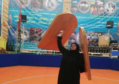 در مبانی اعتقادی ما از زن به عنوان ریحانه یاد شده / نمی‌توانیم رشته‌ای را قبول کنیم که کل سیستم بدنی و فیزیولوژی او را تحت تاثیر قرار دهد