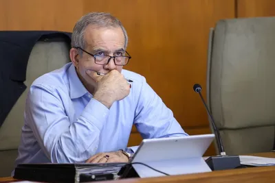 پیرهادی، عضو شورای شهر: واکنش به موقع رئیس‌جمهور درباره بحران فرونشست در پایتخت، باعث برداشته شدن فشارها برای حفر چاه شد/ پزشکیان همچون برخی مدیران، موضوع فرونشست را کتمان و یا تکذیب نکرد
