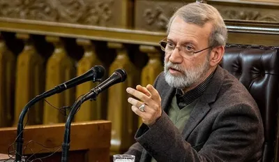 لاریجانی: می‌گویند به دنبال «تعامل با همۀ کشورهای دنیا» هستند، اما مخالف حل مسئله مبادله مالی با دنیا و رفع تحریم ها هستند؛ این تناقض گویی ها عوام فریبی است