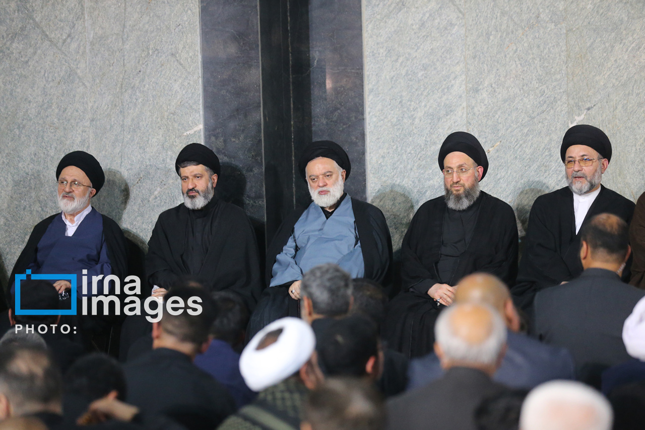 تصاویر:  فرزندان رهبر شهید انقلاب در مراسم بزرگداشت مشهد