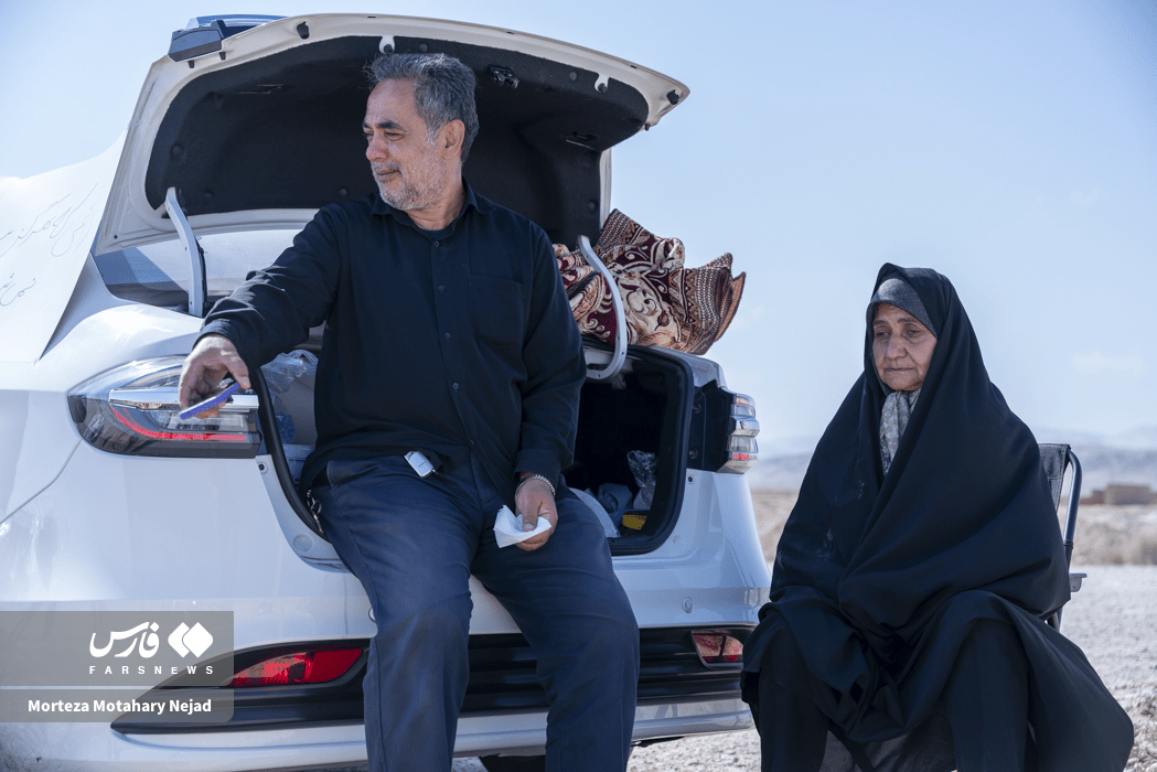 تصاویر: مراسم سالگرد جانباختگان تصادف سرویس دانشجویان در سمنان