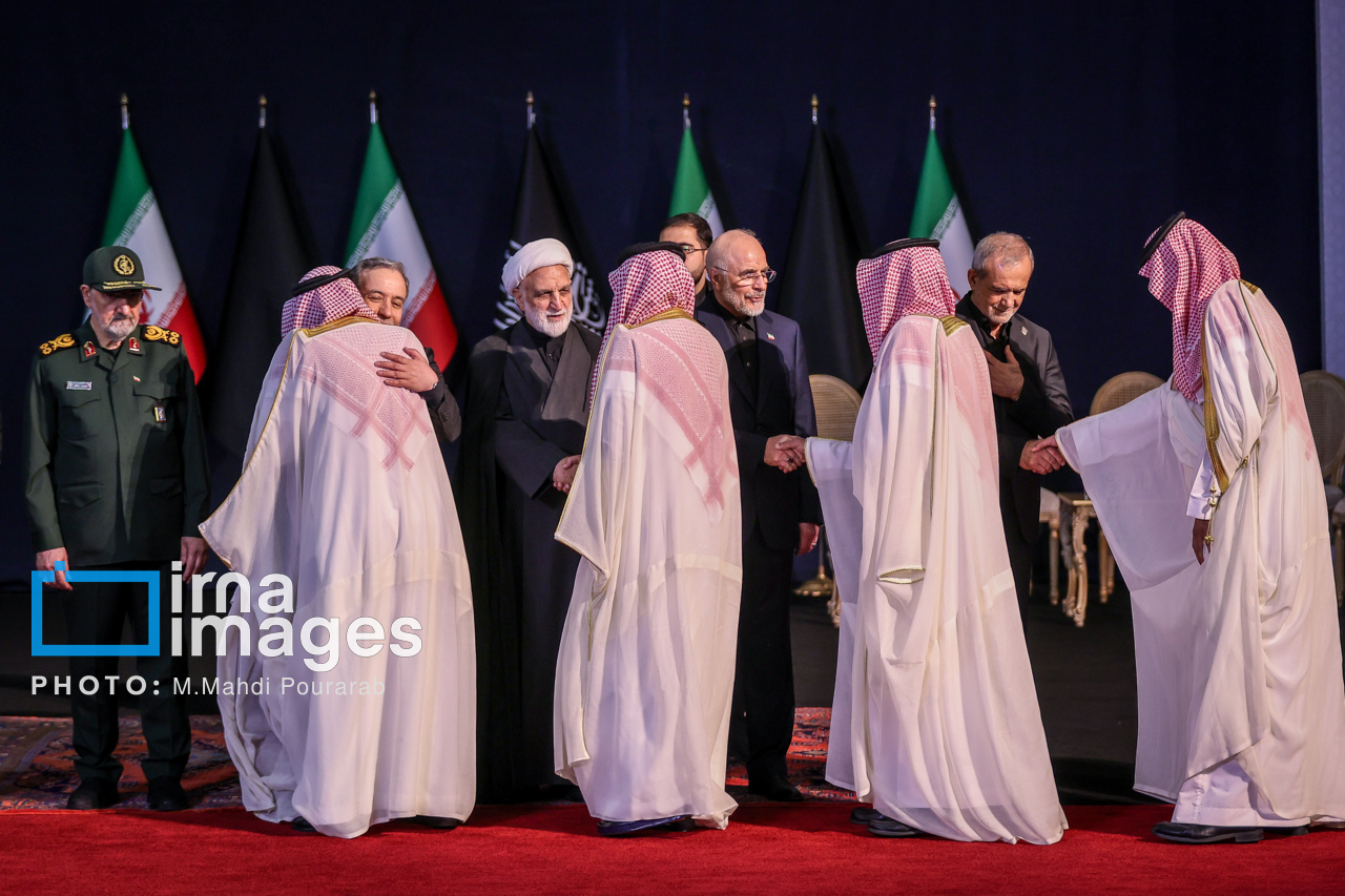 تصاویر: مراسم ادای احترام سران کشورها و مسئولان خارجی به پیکر رهبر شهید انقلاب