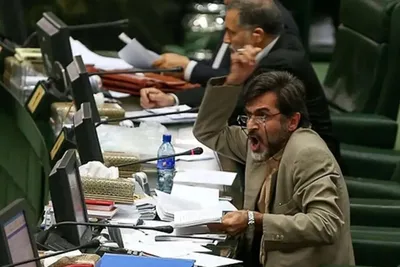 پاسخ سخنگوی مجمع تشخیص به اعتراض «کوچک‌زاده» پیرامون تصویب «پالرمو» در دوره‌های پیشین مجلس: با تغییر نمایندگان، مصوبات مجلس باطل نمی‌شود/ توصیه می‌کنم که قبل از نطق هیجانی، یک‌بار اصل ۱۱۰ قانون اساسی را به درستی بخوانید