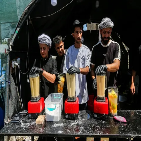 تصاویر: موکب‌های پذیرایی از زوار اربعین در کربلا