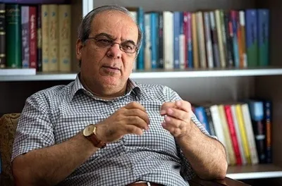 توصیه عباس عبدی به وزیر بهداشت برای استعفا: ادامه راه ممکن نیست