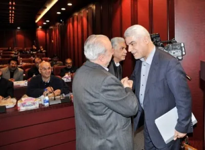 تصویر: رویارویی هفتمین ثروتمند ایران با رییس بازار پول