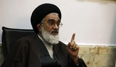 امام جمعه قم: زنان اگر می‌خواهند مورد تایید خداوند باشند، باید صف خود را از افرادی که ارزش‌ها را زیرپا می‌گذارند، جدا کنند / ورزشی را انجام می‌دهیم که مخالف ارزش‌های دینی ما نباشد