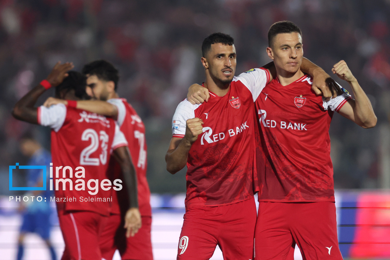 تصاویر: دیدار تیم‌های پرسپولیس و استقلال خوزستان