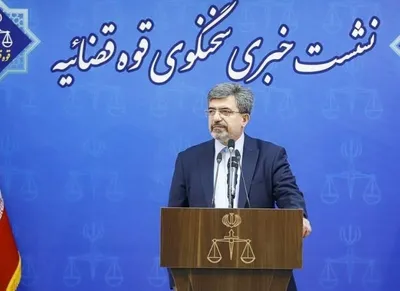 سخنگوی قوه قضاییه: در پرونده هواپیمای اوکراینی، اطلاع رسانی در حد کفایت انجام شده؛ همه چیز شفاف است / در مورد انتشار اسامی محدودیت‌هایی را داریم / برای قتل شبه عمد حداکثر مجازات ۳ سال زندانی و برای لغو دستور ۱۰ سال حبس در قانون آمده