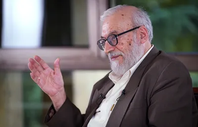 جواد لاریجانی: رفراندوم برگزار کنیم که آیا ما می‌خواهیم گاو شیری آمریکا بشویم یا نه؟!/ مذاکره خالی که مسئله‌ای را حل نمی‌کند، جز اینکه ما گاو شیری آمریکا بشویم