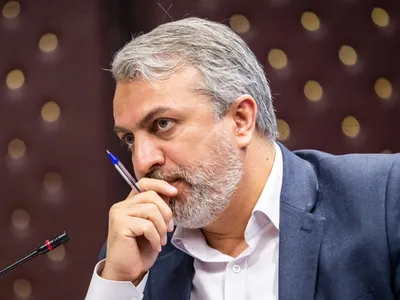 کاهش ۱۳ درصدی میزان صادرات ایران برخلاف ادعاهای وزیر صمت / فاطمی امین از کدام تراز تجاری مثبت در ۱۴۰۲ حرف می زند؟! / ثبت بالاترین رقم کسری تجاری ایران در ۴ سال گذشته / ۶۸۰ میلیون دلار تولید و صادرات صنایع پتروشیمی چگونه دود شد و به هوا رفت؟ / چرا با ادامه روند کنونی، صادرات گاز ایران به ترکیه و عراق هم در خطر قرار خواهد گرفت؟