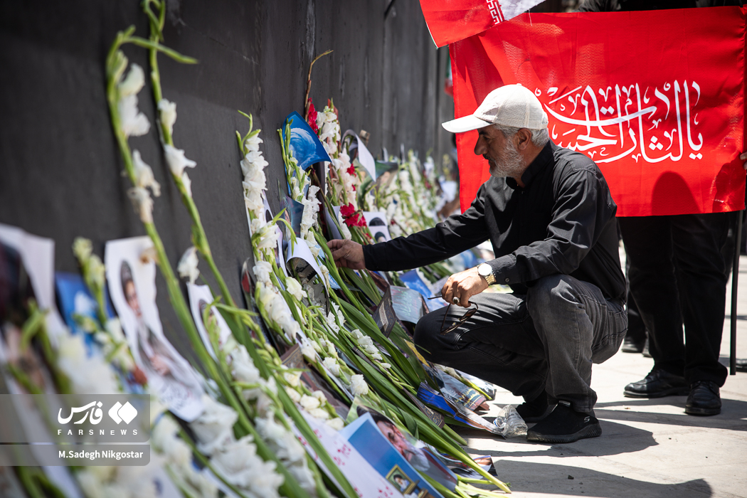 تصاویر: دیوارهای مصلی؛ دفتر یادگار زائران رهبر شهید انقلاب