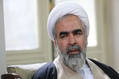 سخنرانی روح الله حسینیان درباره قتل‌های زنجیره‌ای در سال ۷۸: هاشمی گفت خدمت رهبری که بودیم، نیازی ادله جاسوسی‏ سعید امامی را گفت؛ گفتم این‏ها دلیل بر جاسوسی نیست / آخر هم رهبری فرمودند که آقای نیازی بالاخره شبهه‏ آقای هاشمی جواب داده نشد