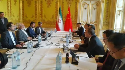 برگزاری اولین نشست کمیسیون مشترک برجام در سطح وزرا پس از خروج آمریکا از توافق / دیپلمات اروپایی: به پیشرفت‌هایی شامل «تضمین بخش‌هایی از فروش نفت» دست یافته‌ایم / فرانسه: پیشنهاد اقتصادی اروپا به ایران تا «نوامبر» آماده می‌شود / ظریف: انتظار دارم همتایانم بجای قول‌های بزرگ و نامشخص، تعهداتی روشن و قابل اجرا بدهند / دیدار ظریف با موگرینی، لاوروف و وانگ یی، پیش از نشست اصلی