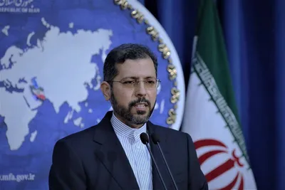 خطیب زاده درمورد گاندو: با نردبان دروغ نمی توان به حقیقت رسید /  اگر سندی دارند، حتماً به مراجع مربوط ارائه کنند / کسانی که پول هنگفت ساخت این سریال را داشتند، حتما توان ادامه آن را هم داشتند
