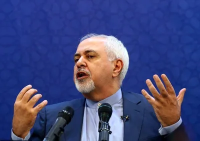 ظریف: برخی مردودین از جانب مردم، با تفسیر عجیبی از قانون، اشتغال بنده در مشاغل حساس را به بهانه‌ای برای فشار بر دولت چهاردهم تبدیل کرده‌ بودند؛ بنده نیز برای جلوگیری از کارشکنی در کار دولت، هفته گذشته از معاونت راهبردی رئیس جمهور انصراف داده بودم / هیچ نهاد نظارتی مخالفتی با معاونت بنده اعلام نکرده بود / دکتر پزشکیان با شجاعت و صراحت اصرار بر ادامه کار بنده داشته‌اند