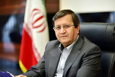 رییس بانک مرکزی: با اقدامات در دست اجرا به تدریج و در روز‌های آینده بازار ارز به آرامش خواهد رسید/ این تصور که بانک مرکزی برای تأمین کسری، نرخ ارز را بالا می‌برد، بی اساس است/ به واردکنندگان توصیه می‌کنم که چند روزی را تحمل کرده و از چند روز آینده، نیاز خود را از سامانه نیما تأمین نمایند