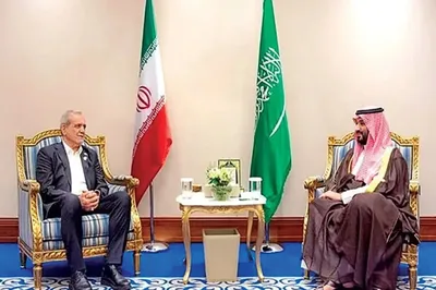 سفیر ایران در عربستان: در گفت‌وگویی که میان پزشکیان و بن‌سلمان انجام شده، هر دو طرف بر سر جلوگیری از جنگ در منطقه تأکید کردند/ با ریاض درباره پرونده هسته‌ای مشورت‌هایی صورت گرفته