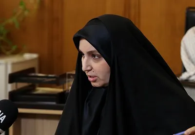 ویدیو / حمله تند نرجس سلیمانی به عملکرد شهرداری: وقتی مدیران ارشد نبودند شهر بهتر اداره شد / شهر نیازمند عطاری دانا و خموش است که هر دم در هوس جای دیگر نباشد / زمانی که مقبولیت از دست رود، از مشروعیت کار خاصی برنمی‌آید
