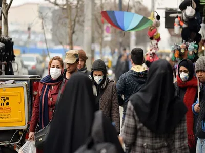 معاون وزیر بهداشت: پیشنهاد ما برای محدودیت‌های هوشمند شامل اجبار استفاده از ماسک و ممنوعیت برگزاری مراسم شادی و عزاست / کرونا در حال حرکت به سمت روستاهاست؛ نگرانیم، زیرا رسیدگی به روستا‌ها دشوار خواهد بود