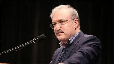 وزیر بهداشت: من پریروز که به مشهد به دستور رئیس جمهور مشرف شدم در رفت و برگشت با صحنه‌های غم انگیزی مواجه شدم / متاسفانه ما در دقیقه ۹۰ از کرونا گل خواهیم خورد، چون هم برخی مسئولین و هم مردم کرونا را تمام شده میدانند