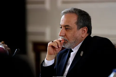 عراقچی: برای بررسی ایده‌هایی که بتواند طرح هفت‌روزه را، حتی در مدتی کمتر از یک هفته، اجرا کند، به ارتباط نزدیک و مستمر خود با واسطه‌ها ادامه خواهیم داد
