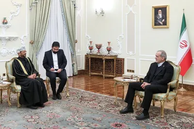 آمریکا به تصور اینکه ایران مانند برخی کشورهای دیگر است، اقداماتی را برای ایجاد آشوب در پیش گرفته / بدر البوسعیدی: آوای کشورهای جهان جنوب برای حل عادلانه مسئله هسته‌ای ایران بلند شده