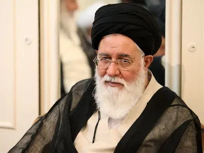 حمله علم الهدی به ظریف و صالحی: برخی مسئولان اعلام می‌کنند پولشویی در کشور وجود دارد؛ اینگونه سخنان دادن سند به دشمن است / اینکه آقایی به یورونیوز بگوید حقوق من ۳ هزار دلار بوده و حالا به ۷۰۰ دلار رسیده، این نشان از نتیجه‌بخش بودن تحریم‌هاست!