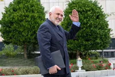 خبرگزاری دولت، خبر استعفای ظریف را تایید کرد: پزشکیان هنوز پاسخی به نامه استعفا نداده
