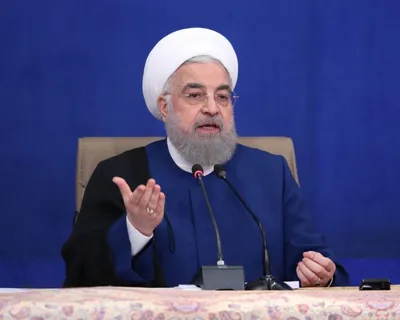 روحانی: باور دارم که فراخوان امروز برای تجمع، دعوت به تفکیک نارضایتی به حق داخلی از مداخلات آشوبگرانه خارجی است / شرکت همگانی در این اجتماعات مردمی، به معنای پذیرش قصور‌ها، تقصیر‌ها و نادیده گرفتن تبعیض‌ها و فساد‌ها نیست، بلکه پاسخی به ندای پاسداری از وطن در مقابل توطئه بیگانگان است