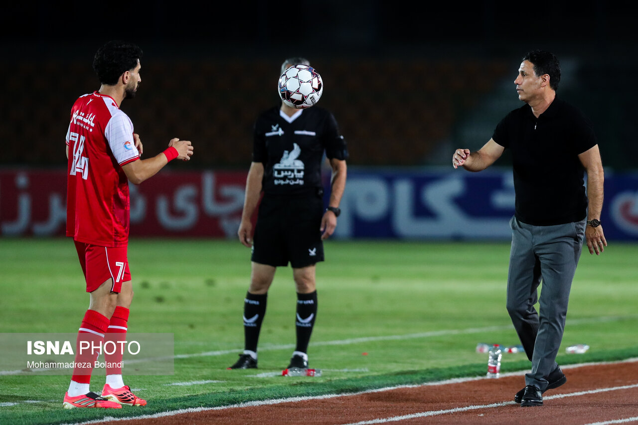 تصاویر: دیدار تیم‌های پرسپولیس و استقلال خوزستان