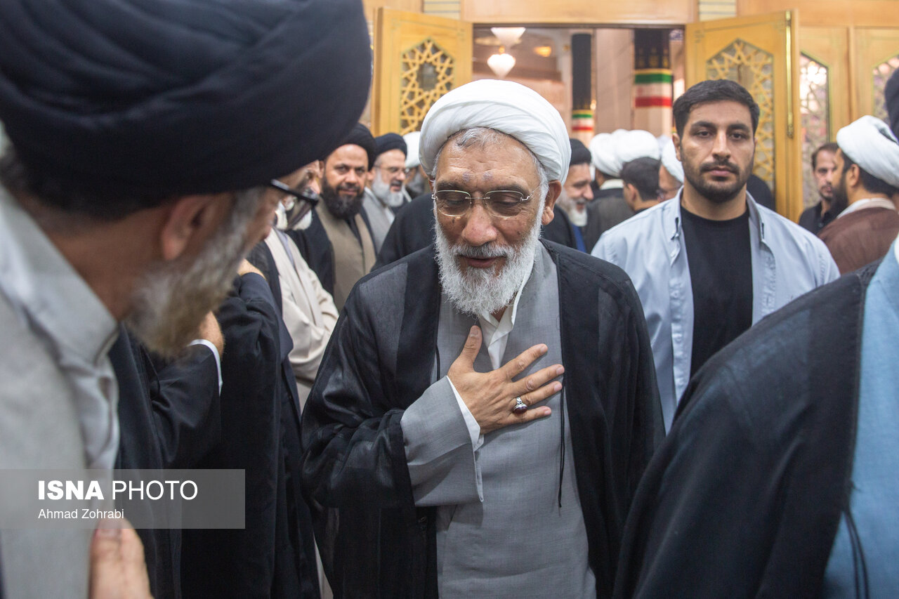 تصاویر: مراسم ترحیم آیت الله شبیری زنجانی در حرم حضرت فاطمه معصومه(س)