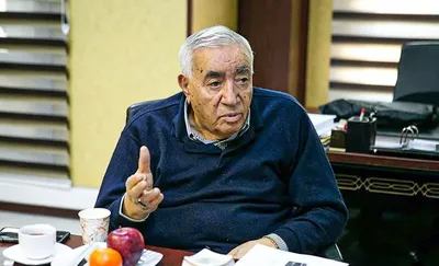 اردکانی، پدر علم هواشناسی ایران: در سال‌های ۱۳۴۰ تا ۱۳۵۰ کانادایی‌ها قصد داشتند پشت سد کرج بارورسازی ابر کنند؛ با آن طرح که ۵۰ میلیون دلار هزینه داشت، مخالفت کردم / چند سال پیش بارورسازی ابرها در گیلان انجام شد، اما بارش‌ها در قرقیزستان و ترکمنستان رخ داد! / هر ابری را نمی‌توان بارورسازی کرد؛ نمی‌شود /  بعضی وقت‌ها ممکن است اصلاً بارندگی طبیعی در راه باشد، اما با مداخله نادرست بارش کم شود