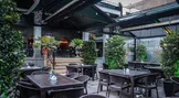 دبیریان: در یک قرارگاه عفاف و حجاب برای جمع آوری فضای بیرونی کافه‌ها در مشهد تصمیم گرفته شد / موحدیان: بخاطر اینکه سگ شان را با خودشان می‌آوردند، این فضاها جمع آوری شد / دبیریان: این فقط یک بهانه است