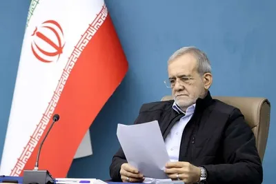پزشکیان: دولت در هر صورت طرح کالا برگ را اجرایی خواهد کرد؛ هر چقدر قیمت اقلام مصرفی افزایش یابد، مابه‌التفاوت آن را پرداخت می‌کنیم/ کسانی که تا ۴۰ میلیون تومان حقوق می‌گیرند، از پرداخت مالیات معاف شدند؛ افرادی که بین ۴۰ تا ۹۳ میلیون تومان حقوق می‌گیرند، تنها ۱۰ درصد مالیات می‌دهند/ میانگین رشد حقوق بازنشستگان به ۳۶ درصد خواهد رسید/ ۱۷۰ همت از محل مالیات بر ارزش افزوده، صرف معیشت مردم می‌شود