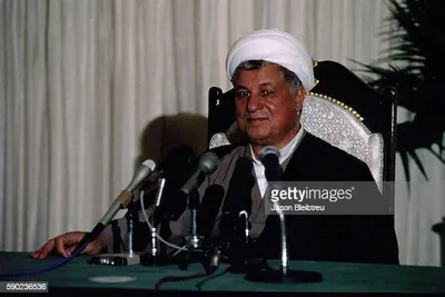خاطرات آیت الله هاشمی رفسنجانی، ۱ آبان ۱۳۷۷: به من گفتند برای تجدید دوره سازندگی اقدامی کنید؛ گفتم خدمت این است که کنار باشم و امکان دهیم افراد لایق ظهور کنند