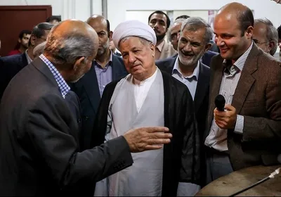 خاطرات هاشمی رفسنجانی، ۳ بهمن ۱۳۷۹: تلاش‌هایی برای غیرعلنی کردن دادگاه قتل‌های زنجیره‌ای / یکی از عوامل قتل‌ها هنوز اصرار دارد که از دری نجف آبادی اجازه گرفته بوده